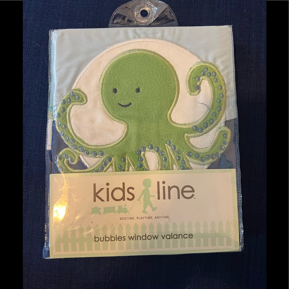 Kids line bubbles window valance. NWOT
